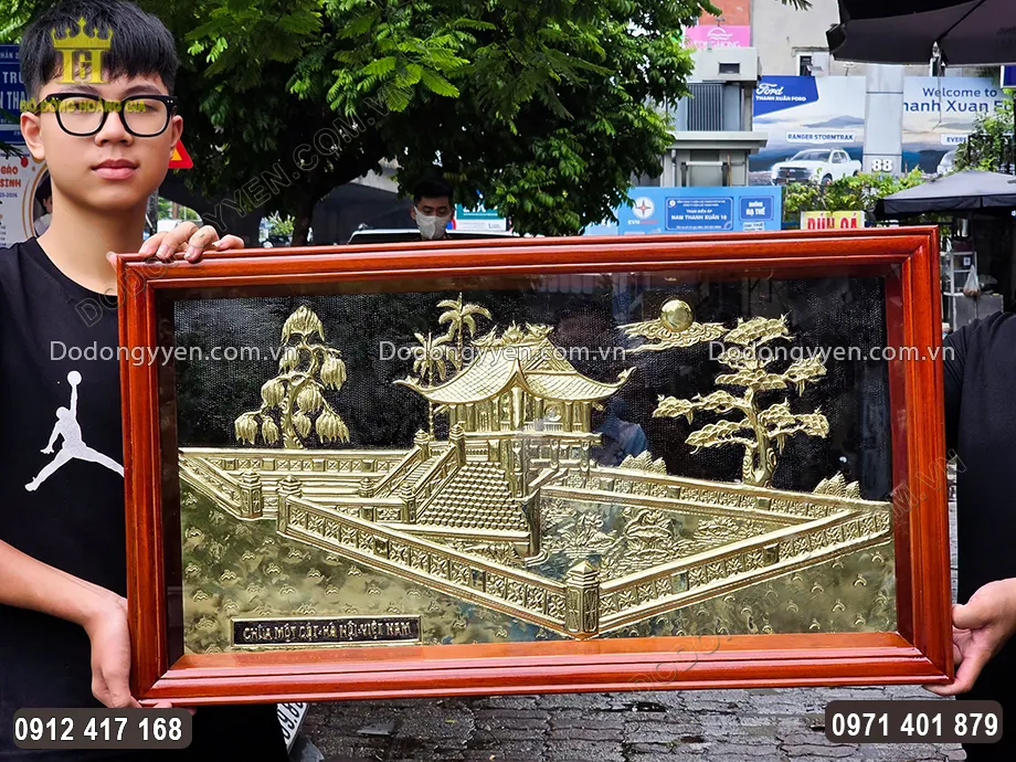 Tranh c&oacute; k&iacute;ch thước nhỏ nhắn, th&iacute;ch hợp treo trong mọi kh&ocirc;ng gian sống